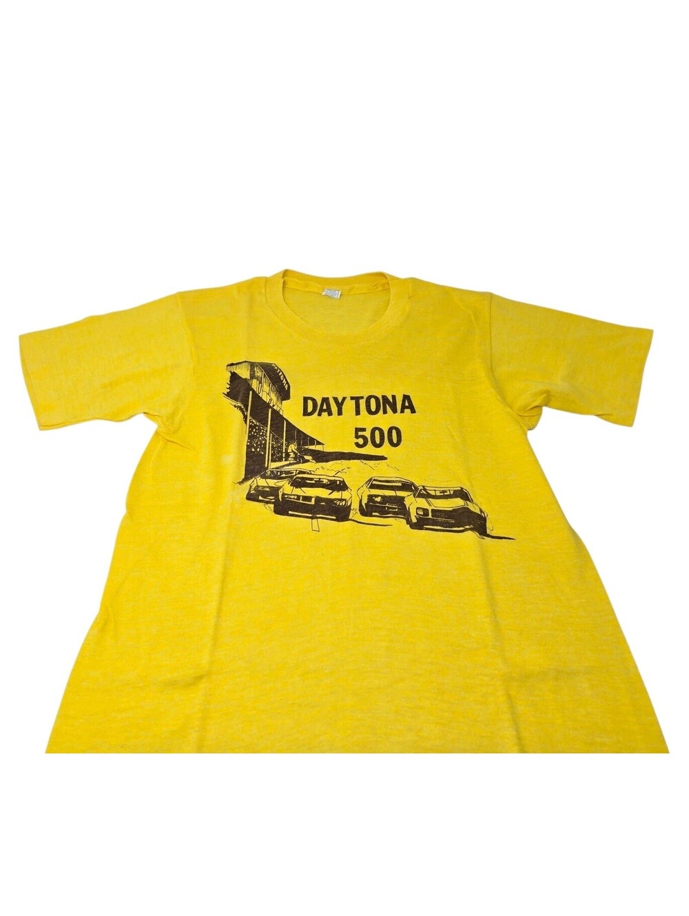 1980s Daytona 500 T-Shirt Men's Size Small Yellow Single Stitch Vintage Rare